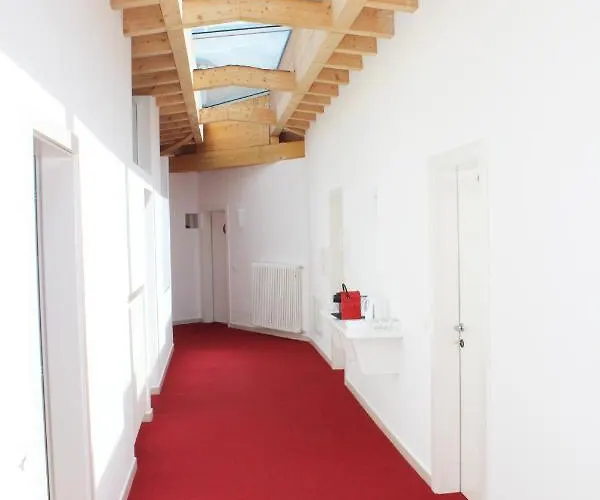 曼佐尼客房酒店 招待所 *